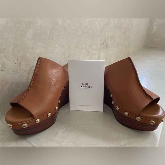 NWT Coach Helena Semi Matte Calf Wedge sandals. Size 7 - Picture 2 of 8